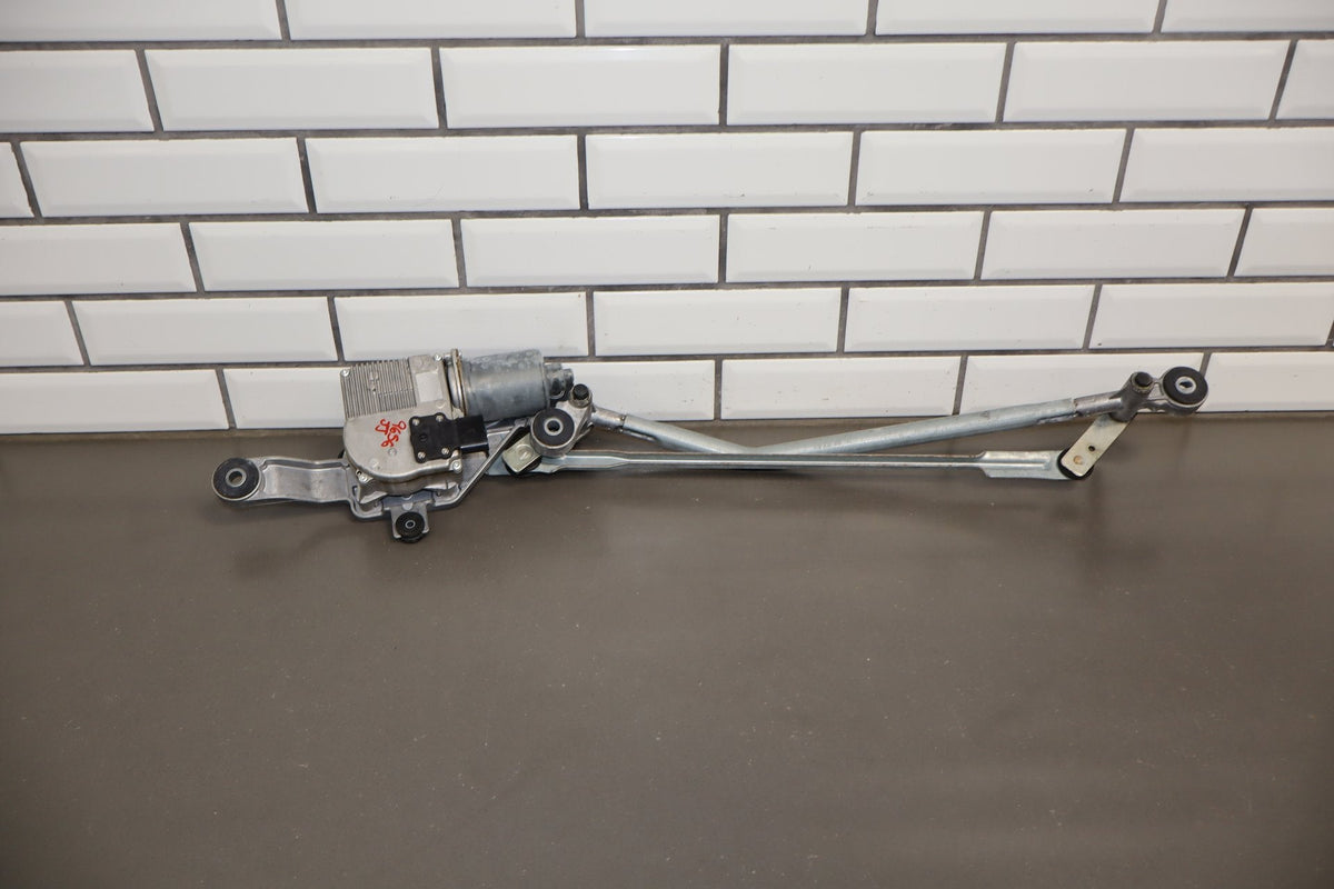 2010-2016 Porsche Panamera Windshield Wiper Front Wiper Motor OEM