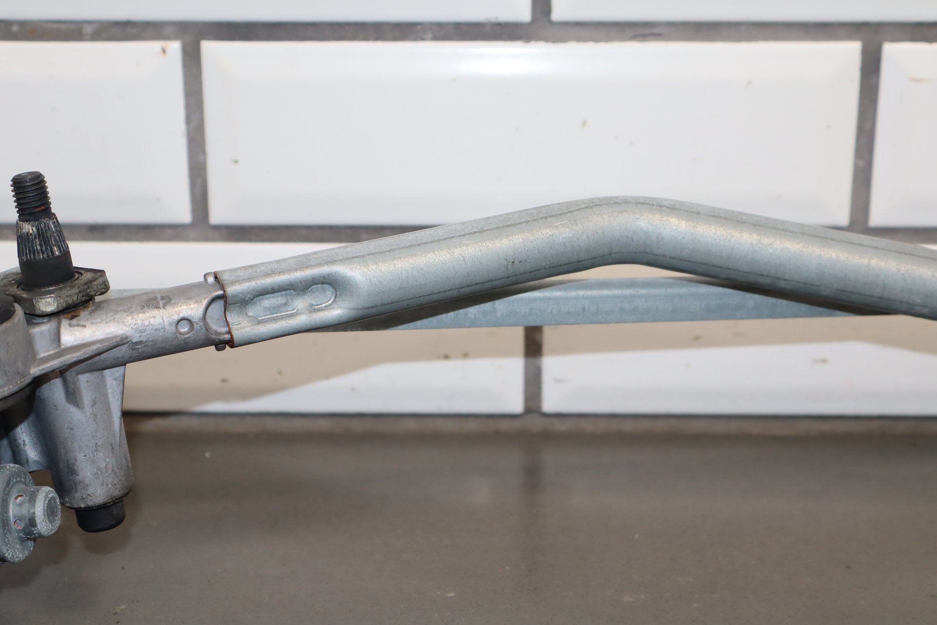 2010-2016 Porsche Panamera Windshield Wiper Front Wiper Motor OEM