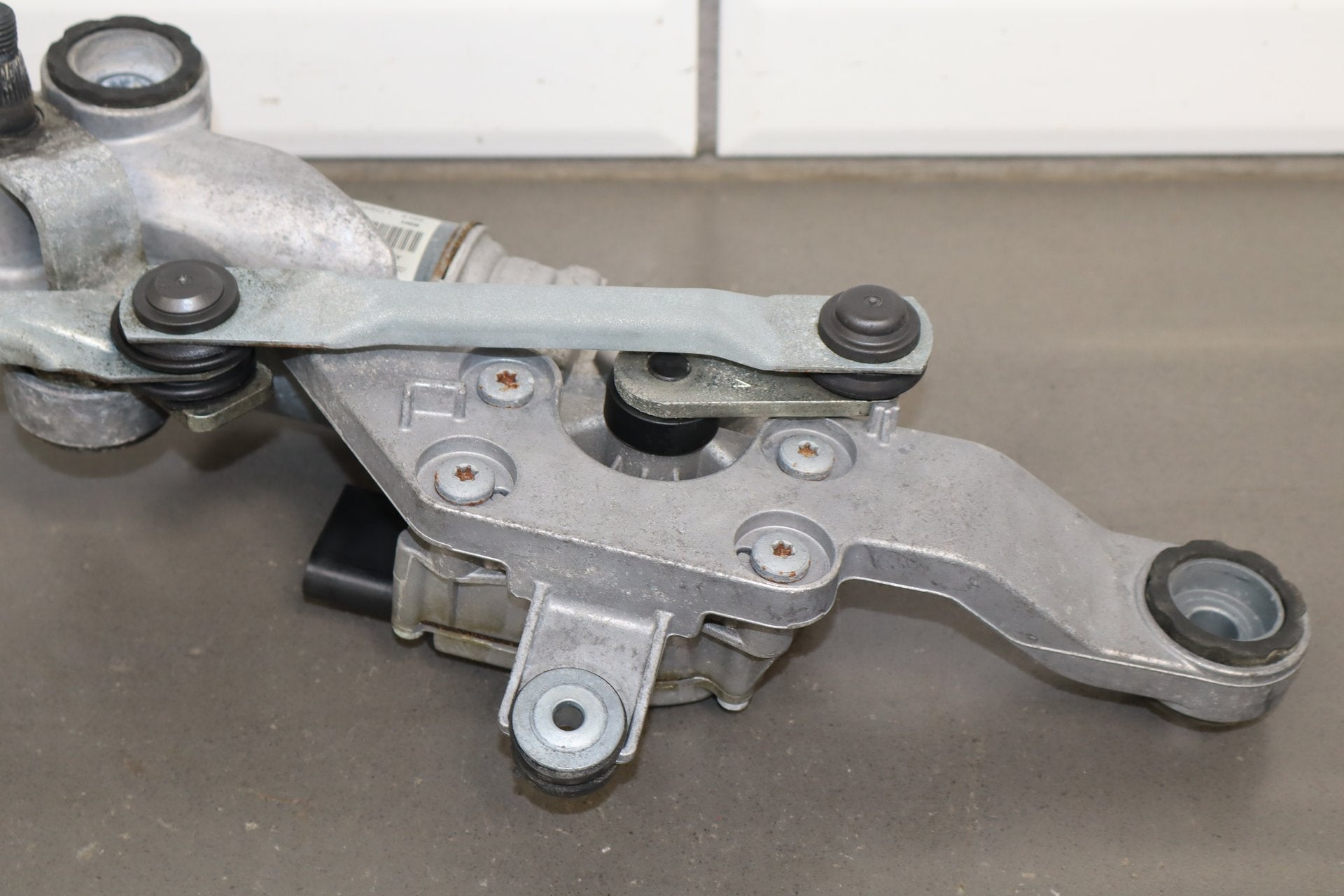 2010-2016 Porsche Panamera Windshield Wiper Front Wiper Motor OEM