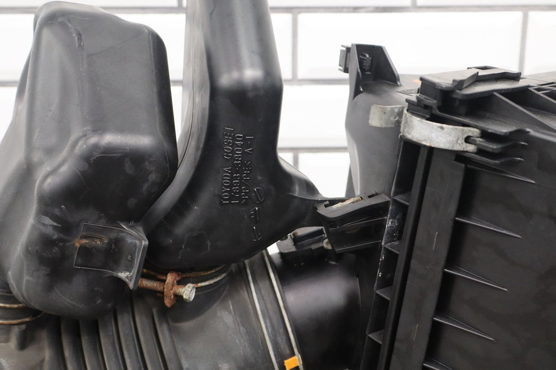 2010 - 2023 Lexus GX460 Air Intake Cleaner Tube Box Lid Resonators