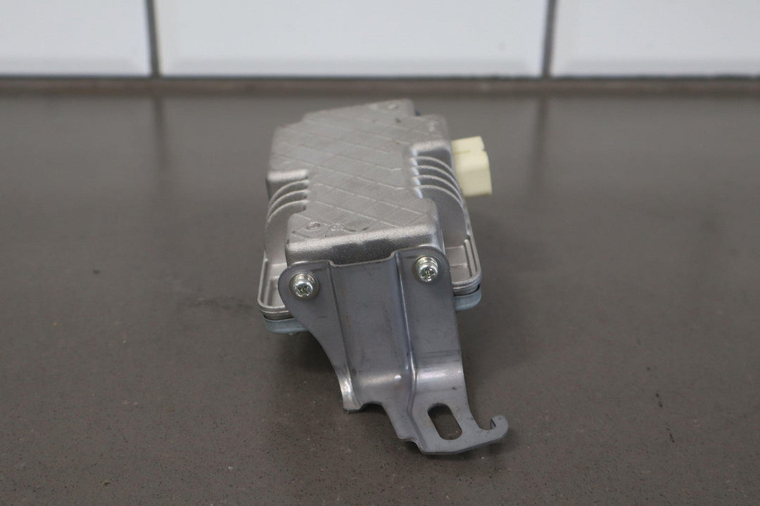 2010 - 2023 Lexus GX460 Power Inverter