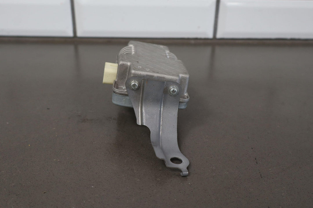 2010 - 2023 Lexus GX460 Power Inverter