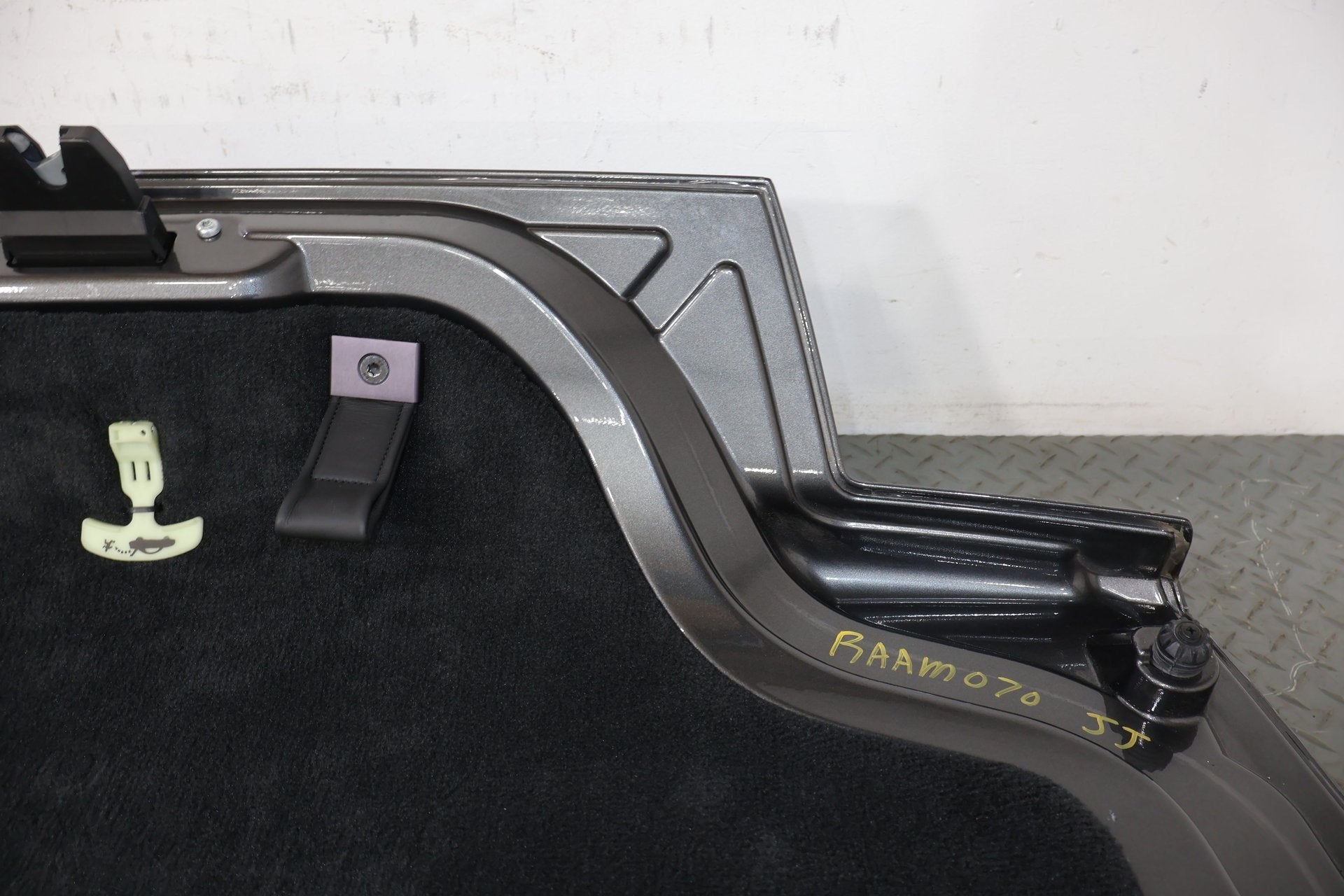 2010 ASTON- Decklid/Tailgate