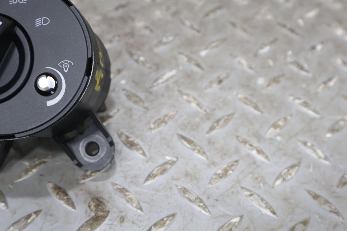 2010 ASTON- Headlight Switch