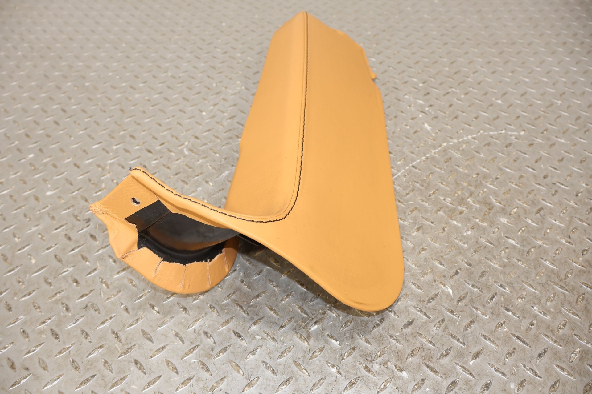 2010 ASTON- Kick Panel