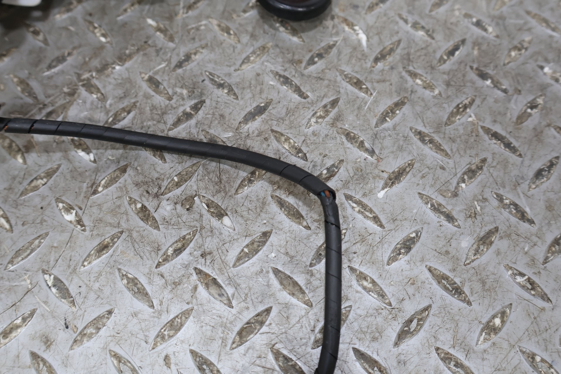 2010 ASTON- Left Front Door Handle