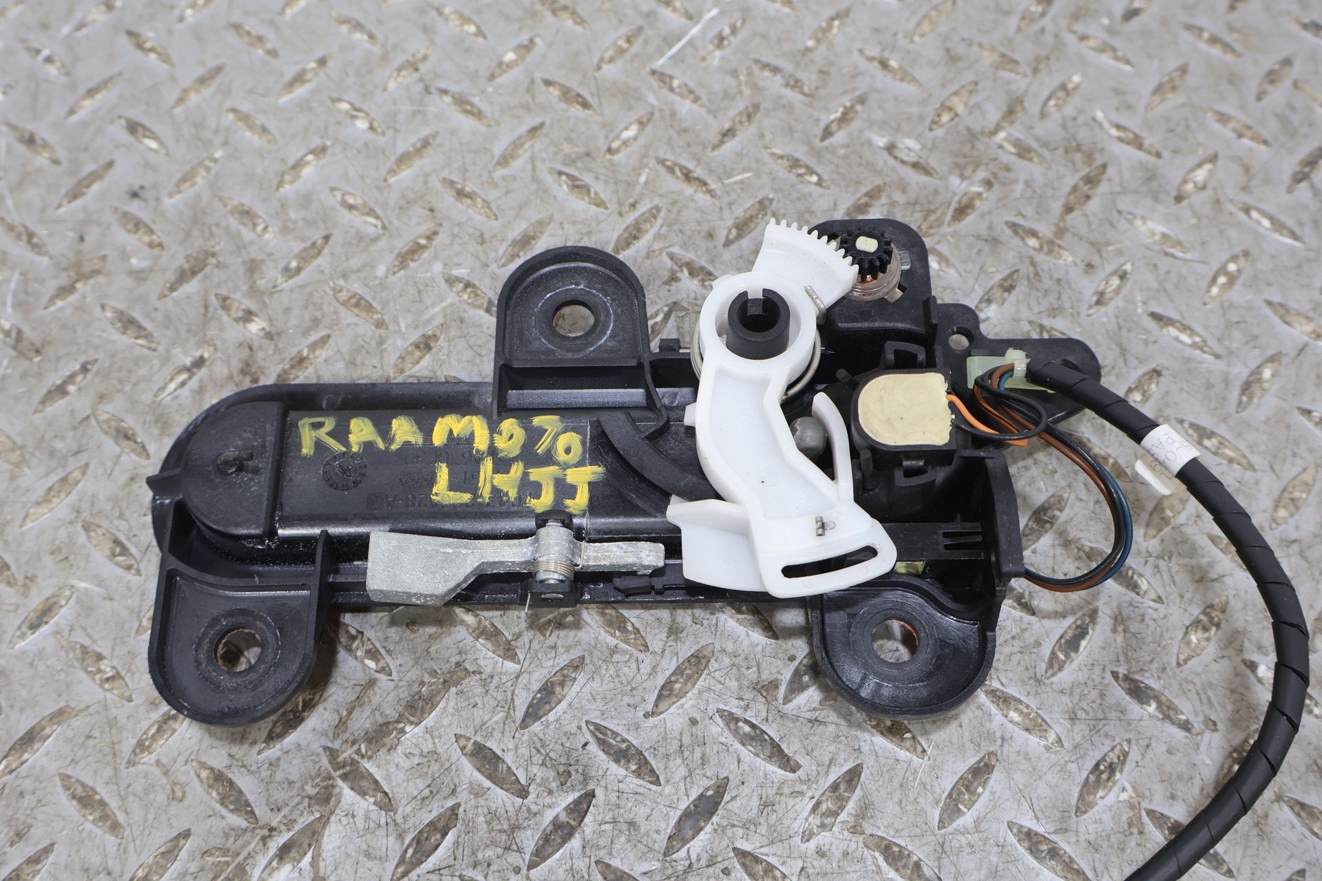 2010 ASTON- Left Front Door Handle