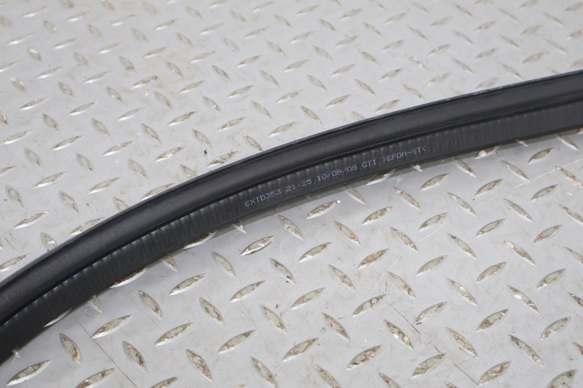 2010 Aston Martin V8 Vantage OEM Convertible Boot Cover Weather Stripping Seal