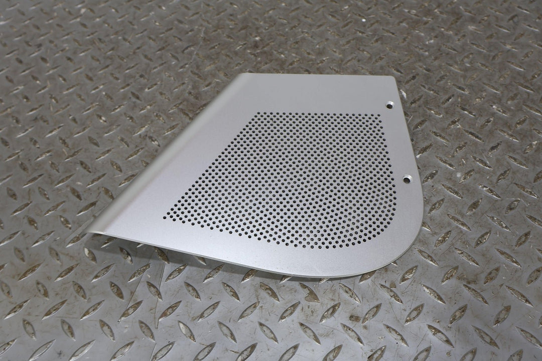 2010 Aston Martin V8 Vantage Right Console Mounted Speaker Grille 9D33 - 311A76 - AD