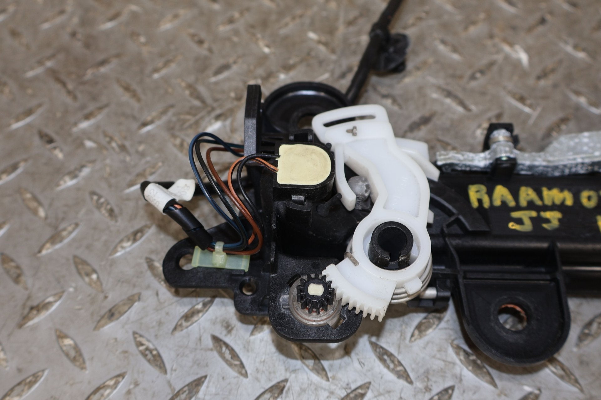 2010 ASTON- Right Front Door Handle