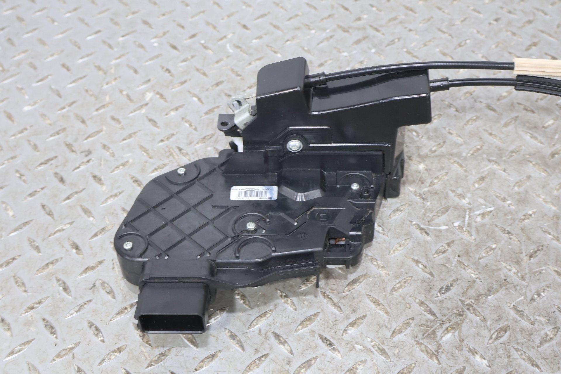 2010 ASTON- Right Front Door Latch