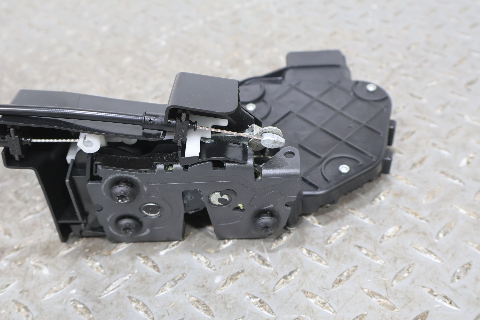 2010 ASTON- Right Front Door Latch
