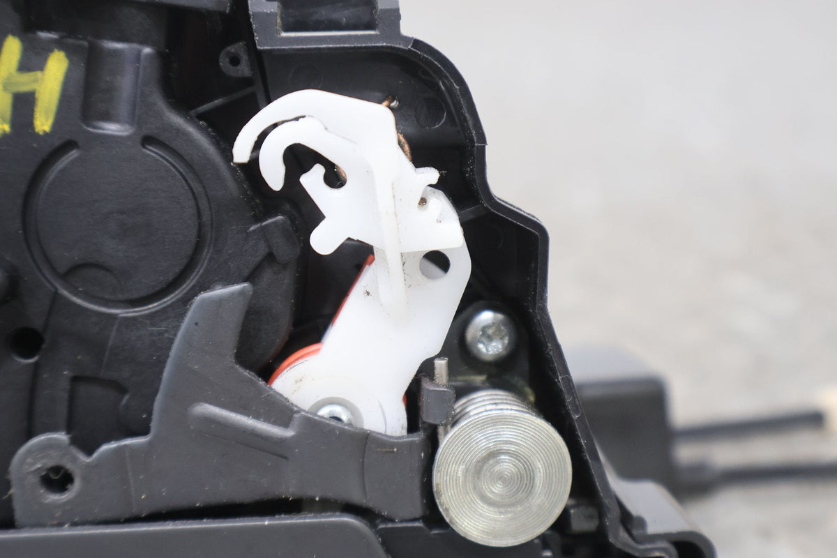 2010 ASTON- Right Front Door Latch