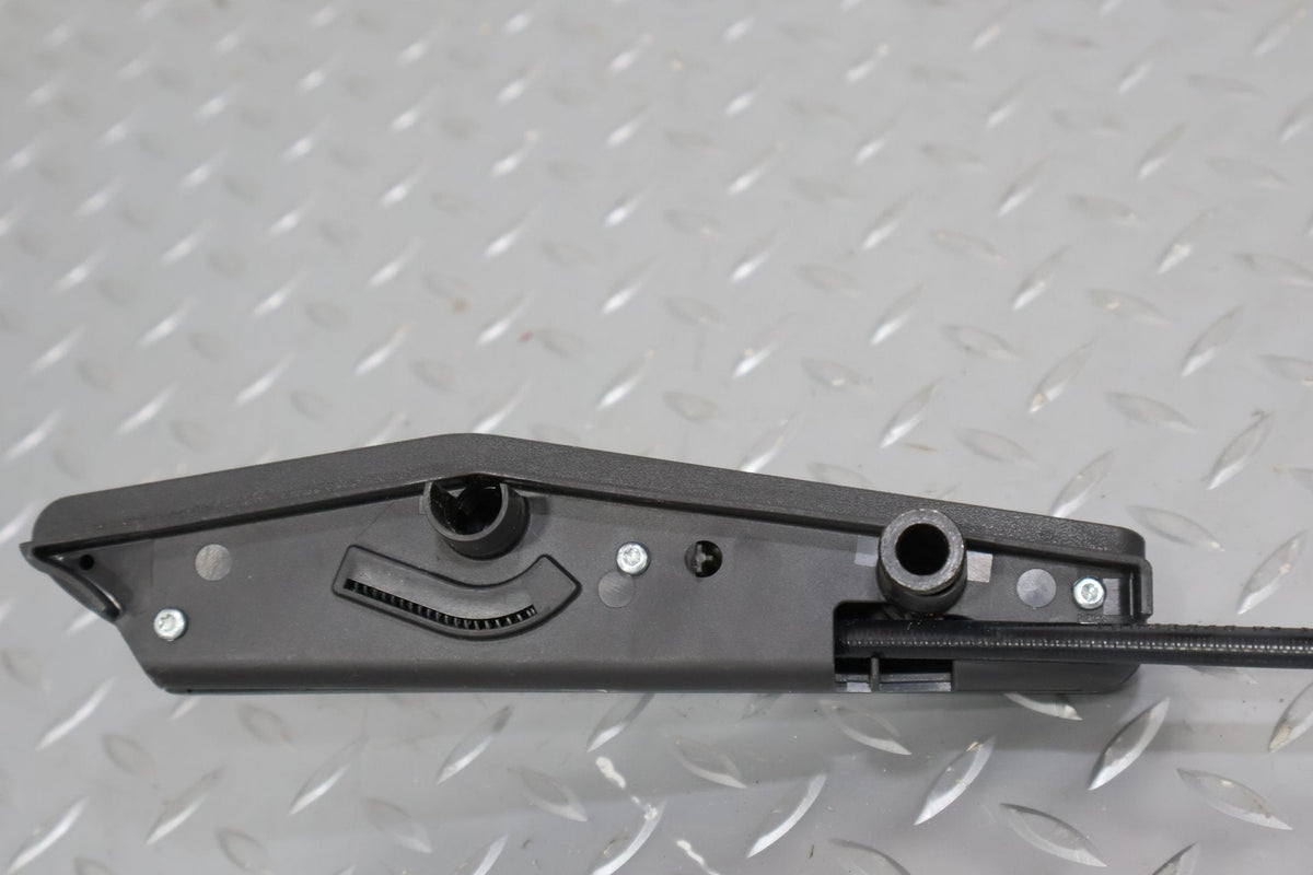 2010 Chevrolet Corvette- Left Front Door Latch