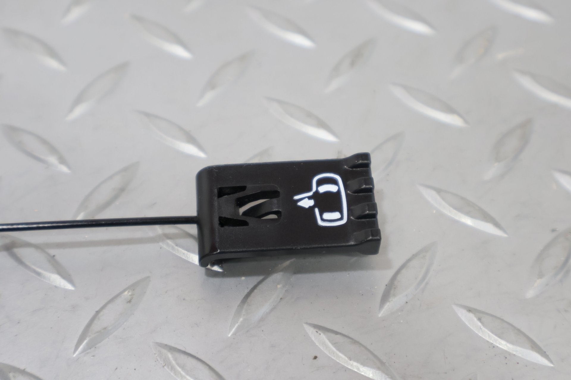 2010 Chevrolet Corvette- Left Front Door Latch
