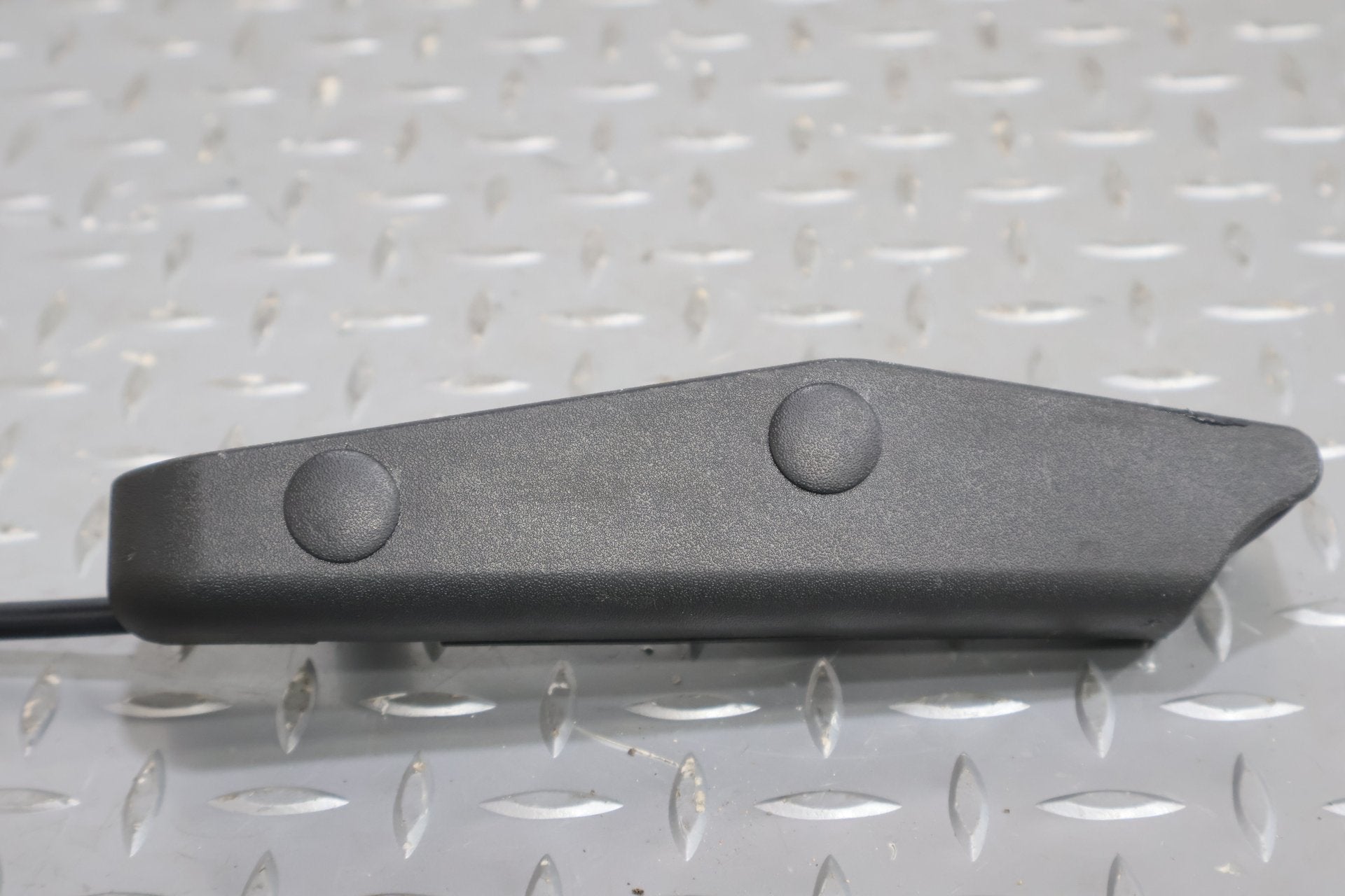 2010 Chevrolet Corvette- Left Front Door Latch