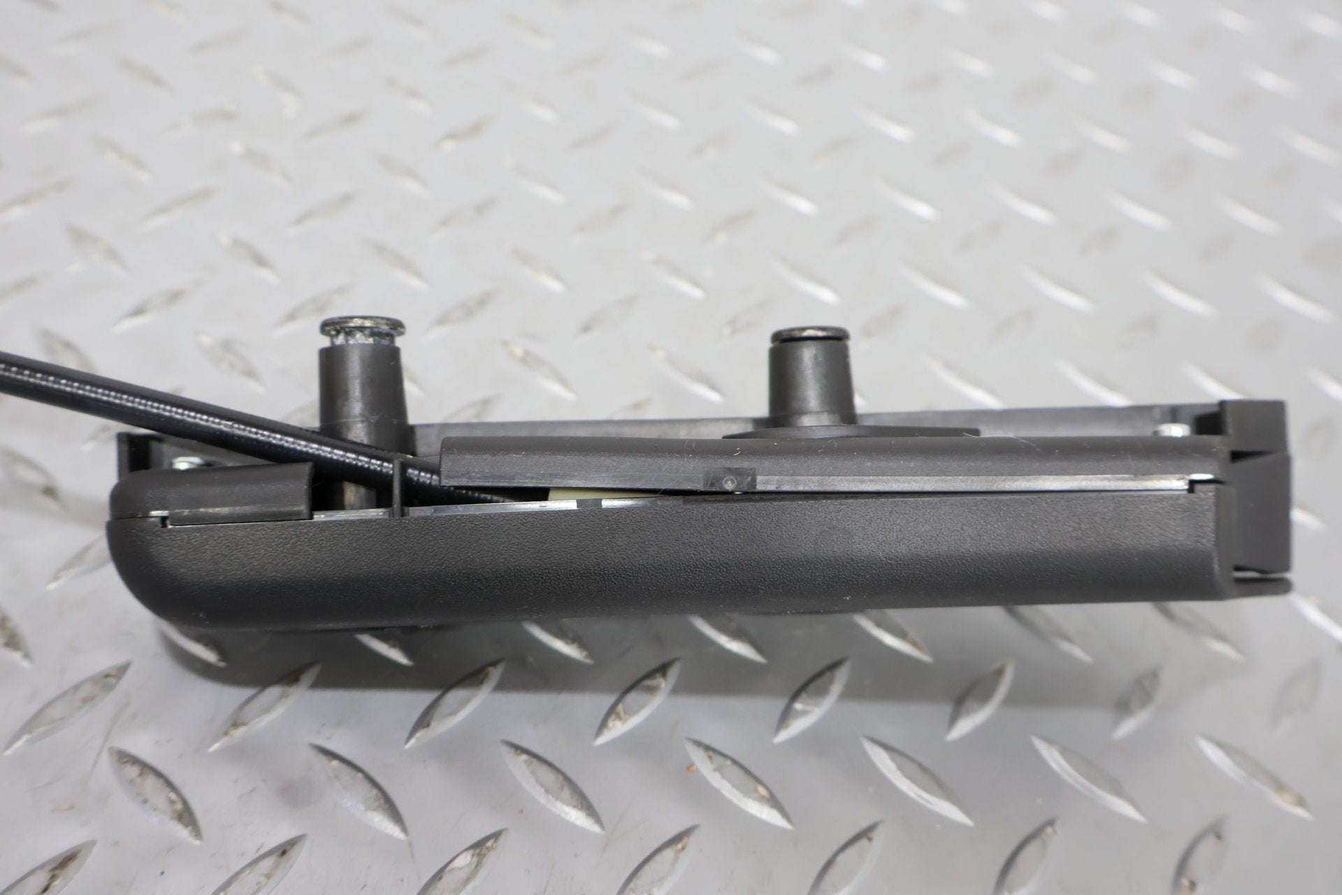 2010 Chevrolet Corvette- Right Front Door Latch