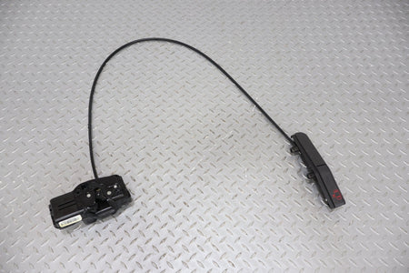 2010 Chevrolet Corvette- Right Front Door Latch