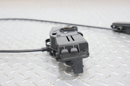 2010 Chevrolet Corvette- Right Front Door Latch