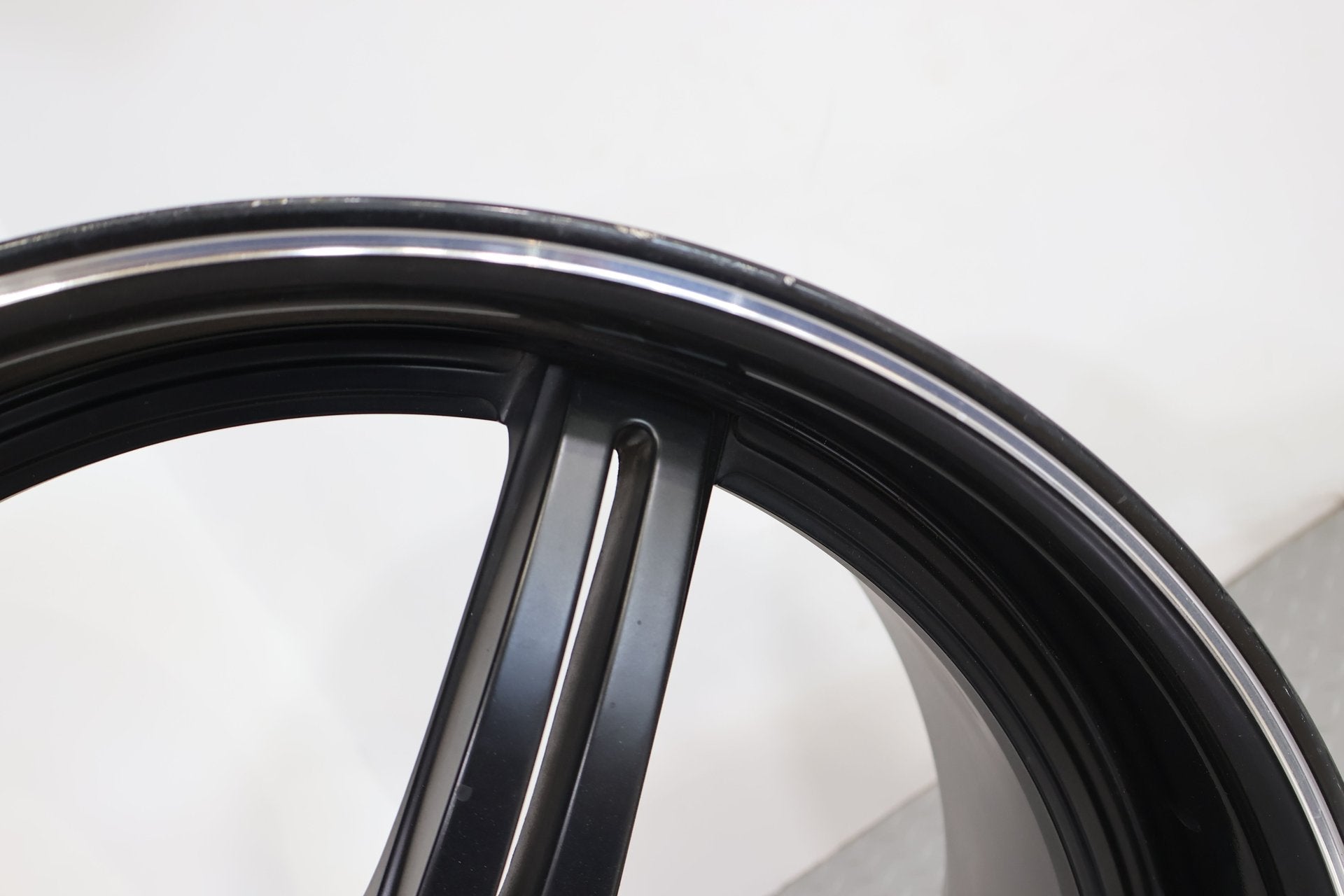 2010 Chevrolet Corvette- Wheel