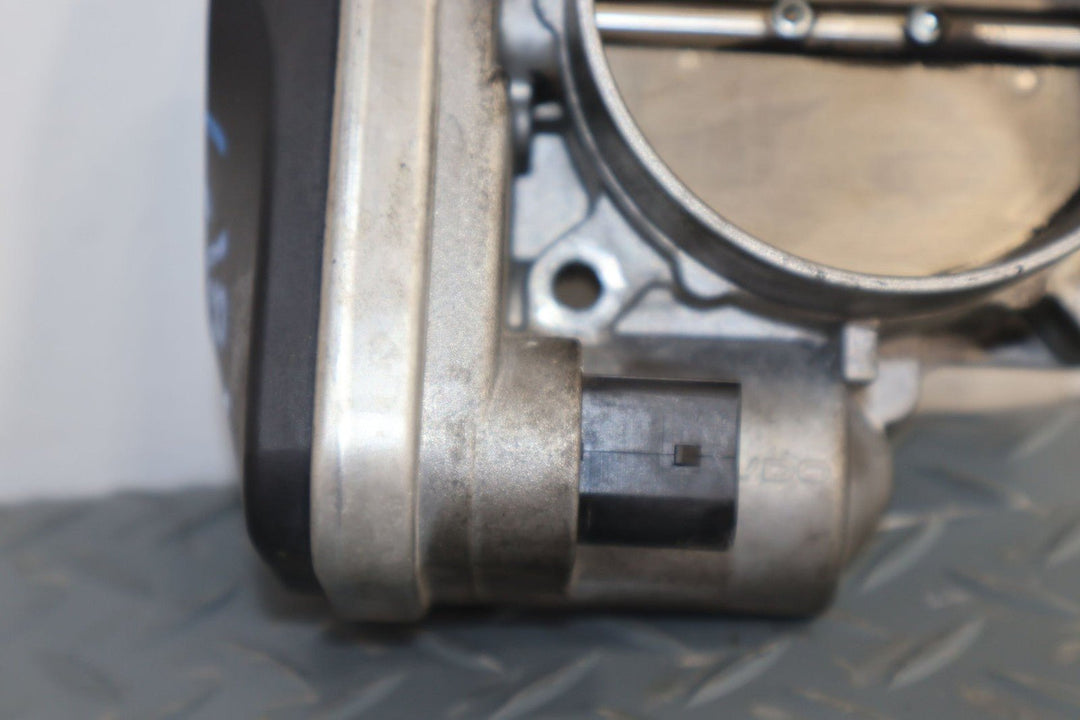 2010 Dodge Challenger Throttle Body