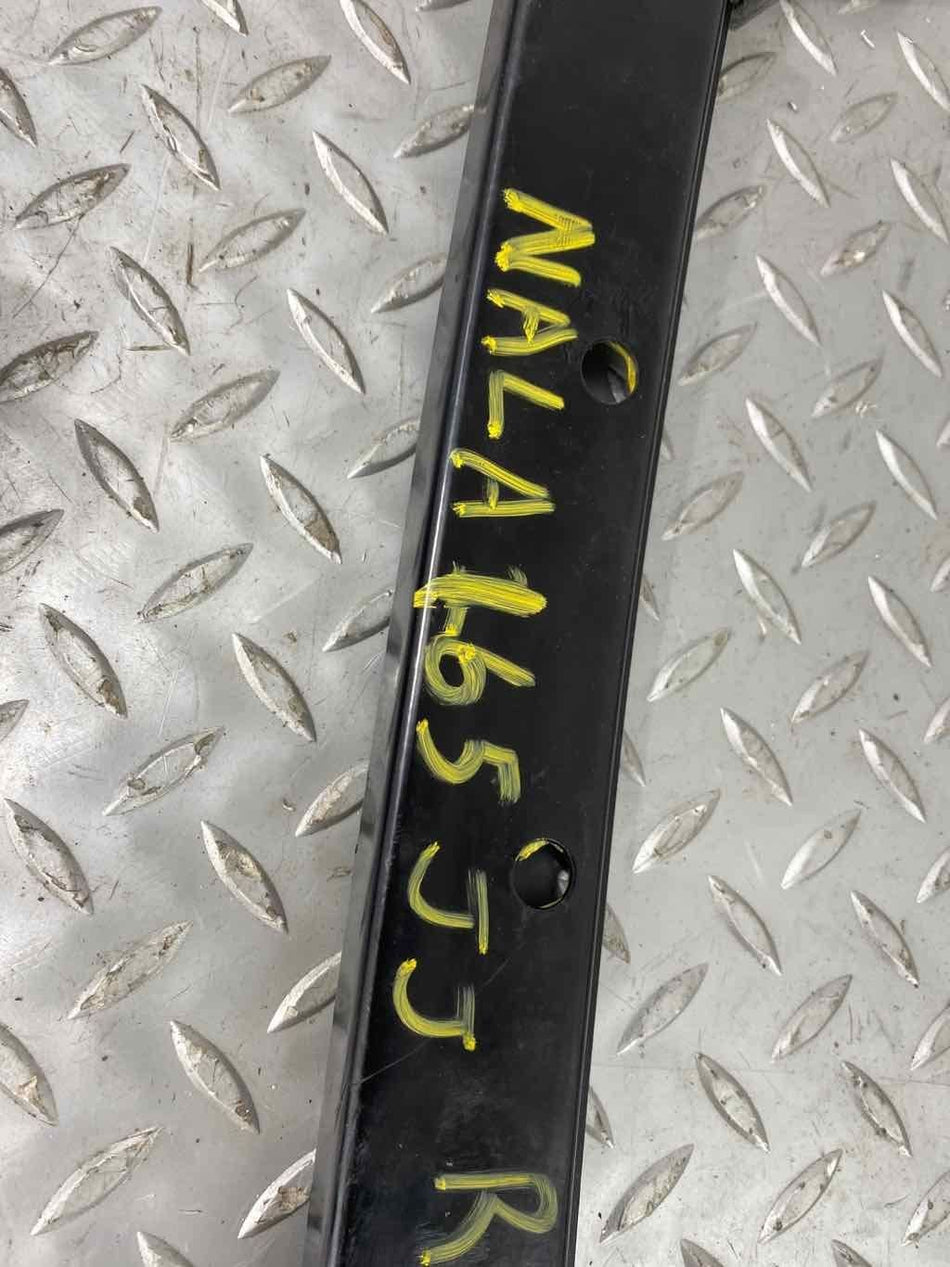 2010 LAMBOR- Right Front Door Regulator