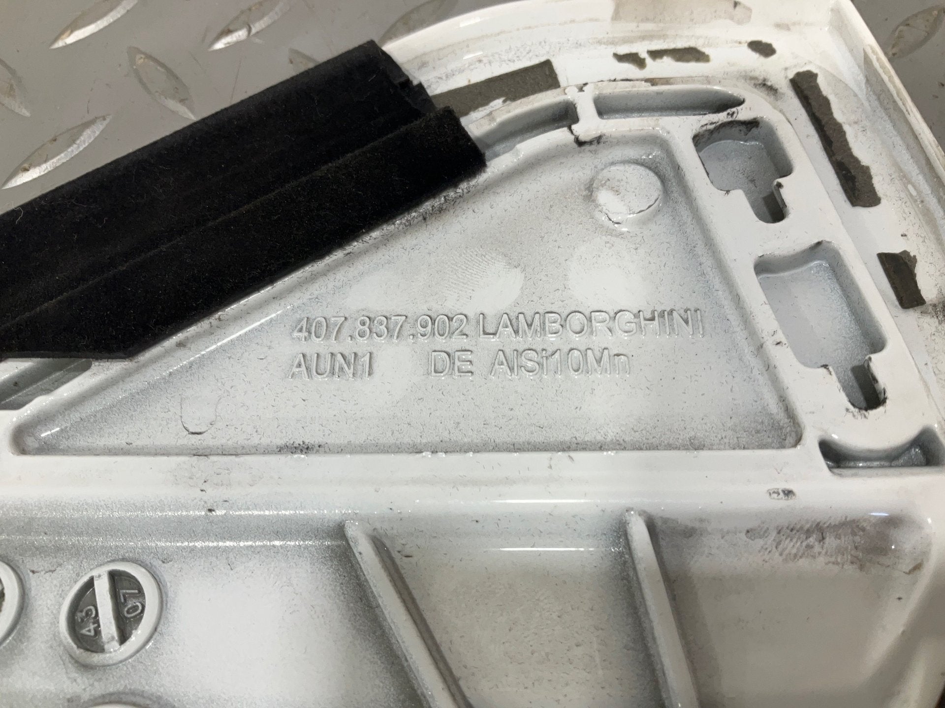 2010 LAMBOR- Trim Panel