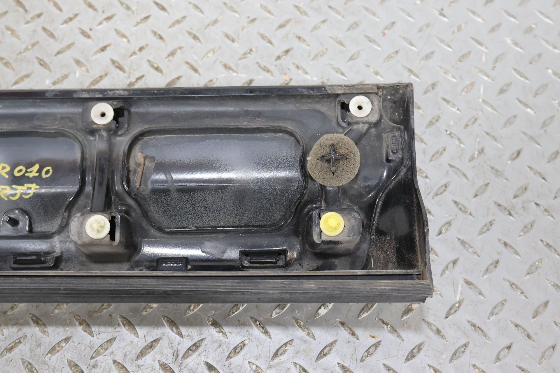 2010 Land Rover Range Rover Sport- REAR DOOR MOULDING