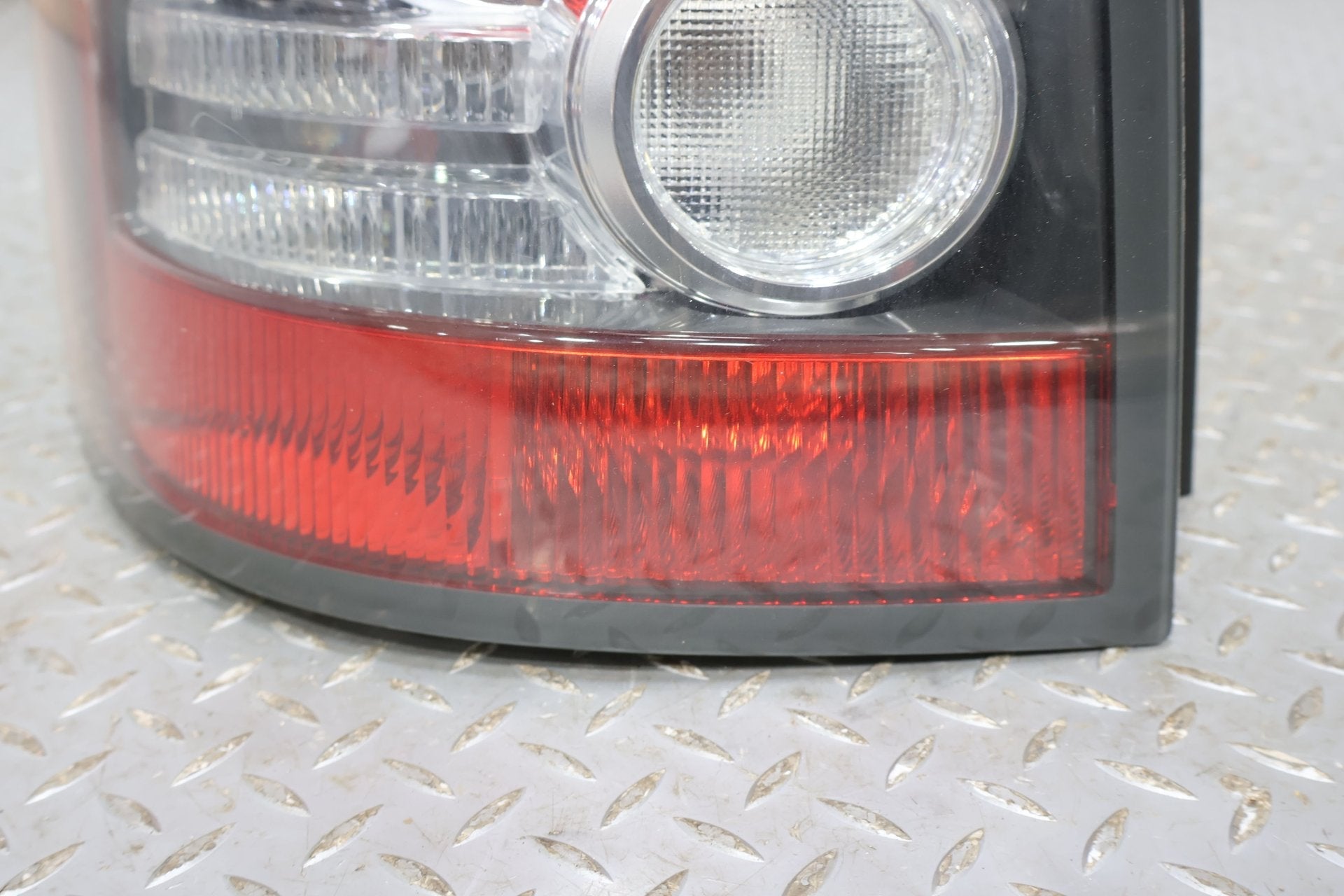 2010 Land Rover Range Rover Sport- TAIL LIGHT ASSEMBLY