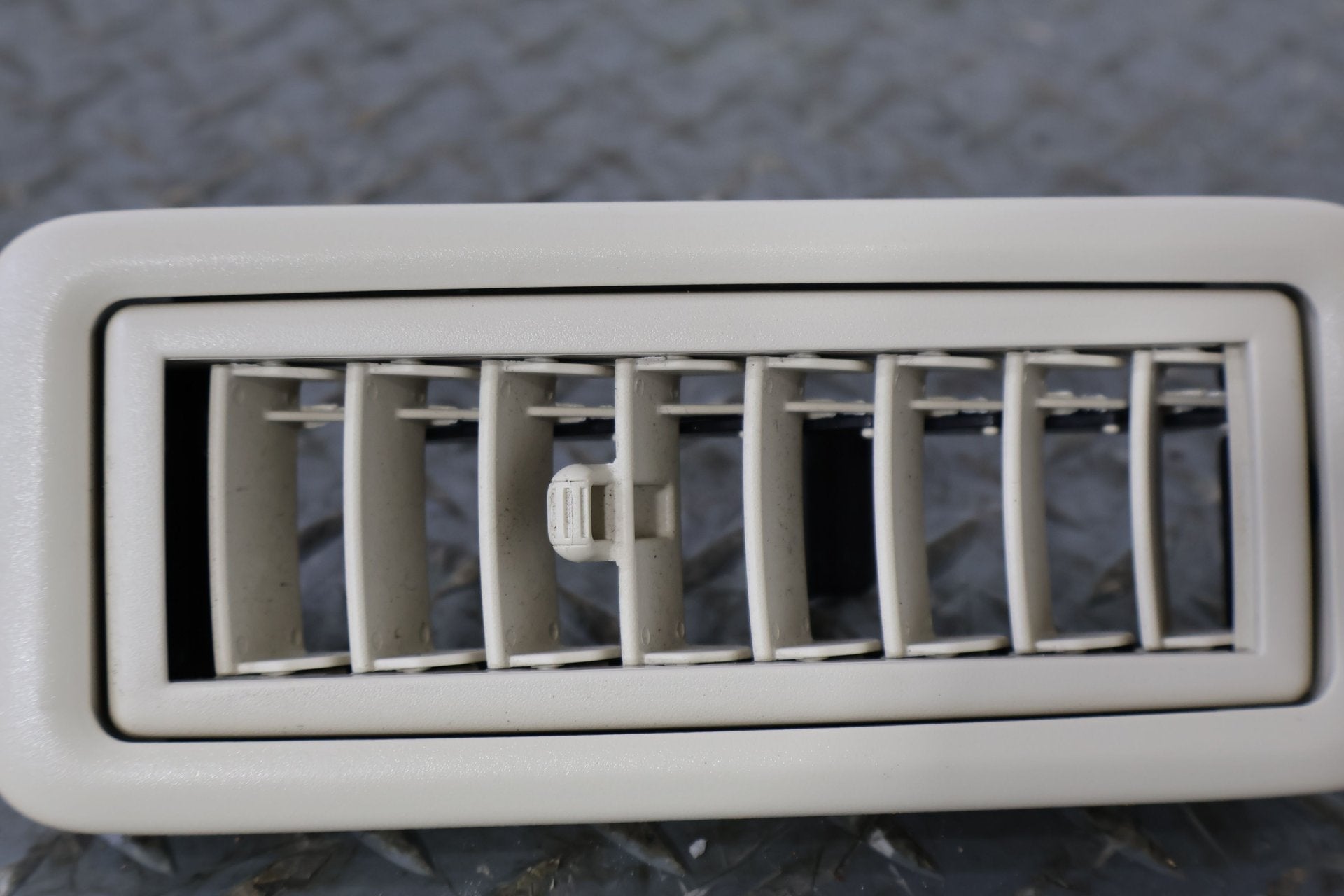 2010 Lexus GX460- Dash Vent