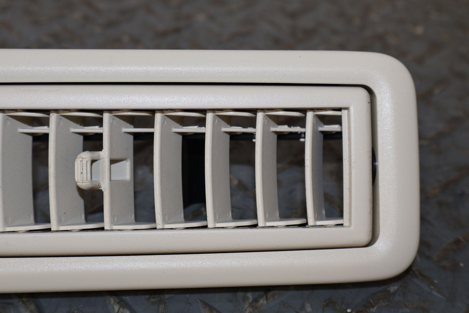 2010 Lexus GX460- Dash Vent