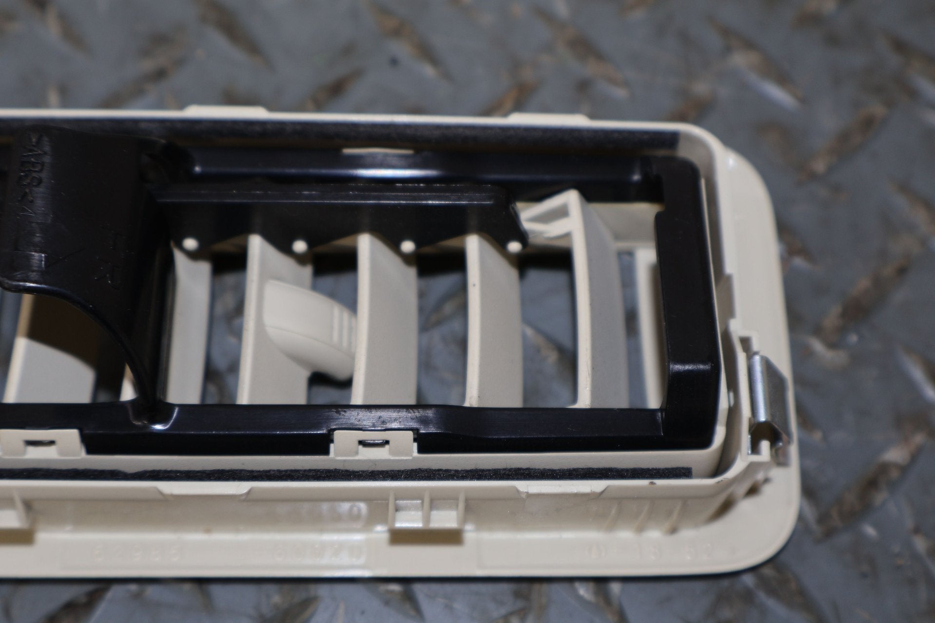 2010 Lexus GX460- Dash Vent