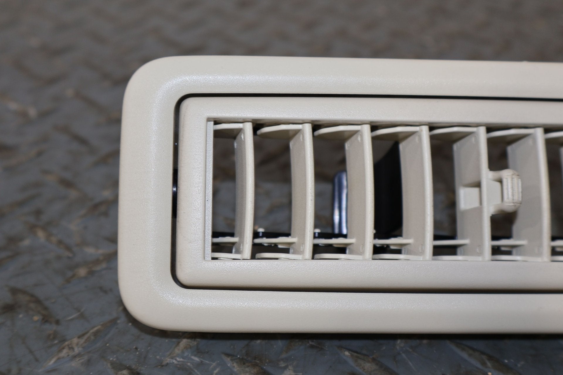 2010 Lexus GX460- Dash Vent