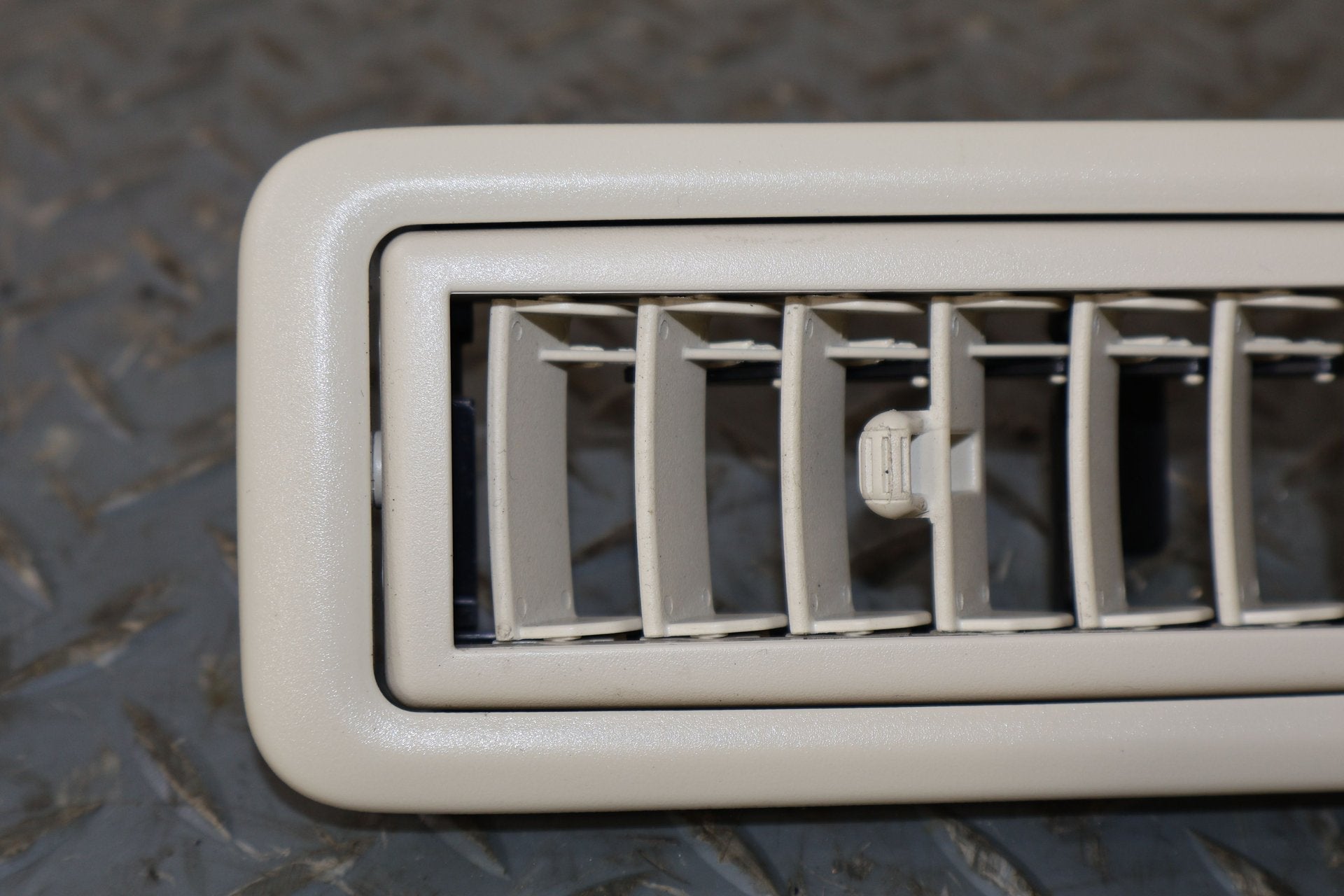 2010 Lexus GX460- Dash Vent