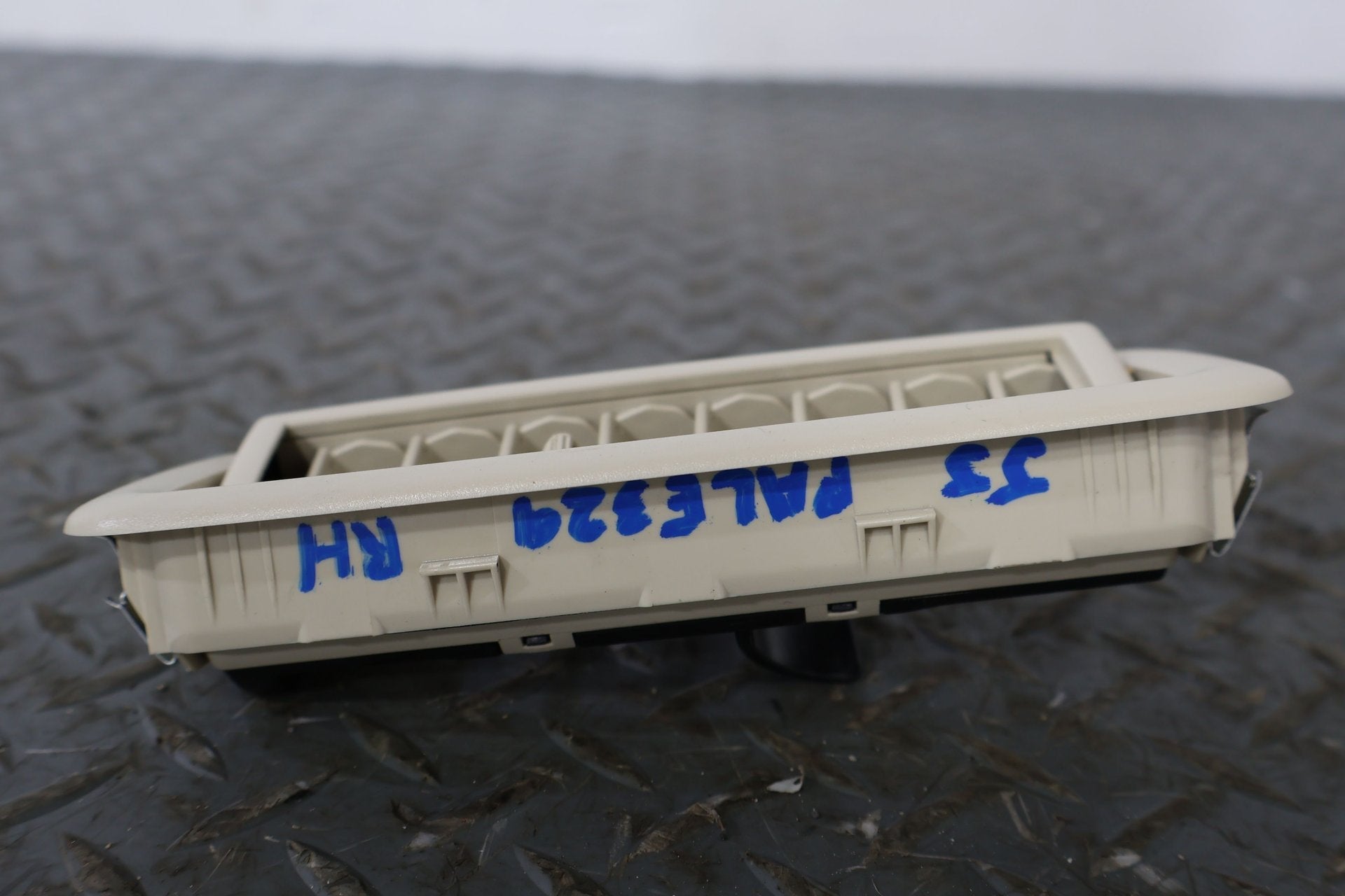2010 Lexus GX460- Dash Vent