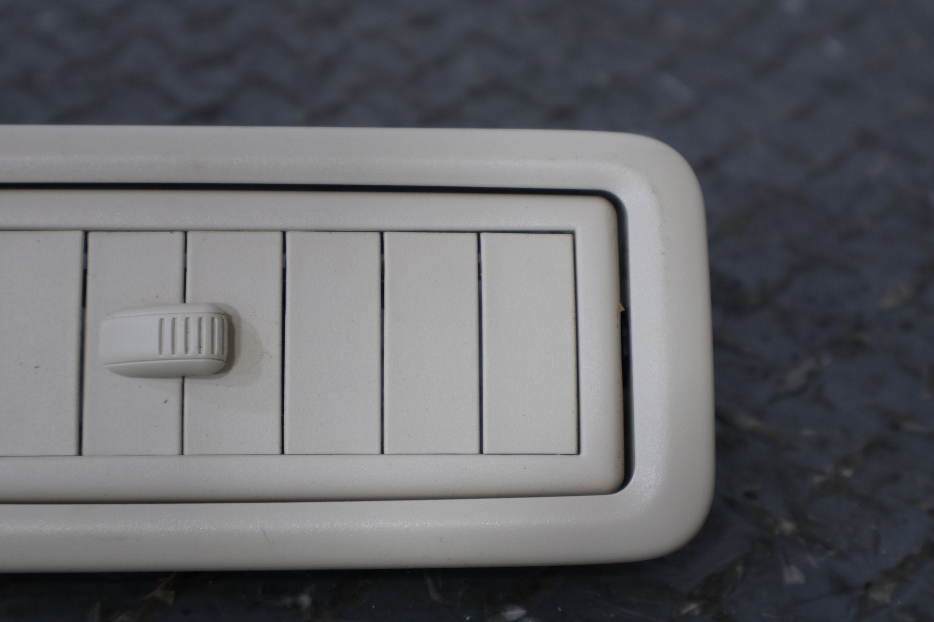 2010 Lexus GX460- Dash Vent