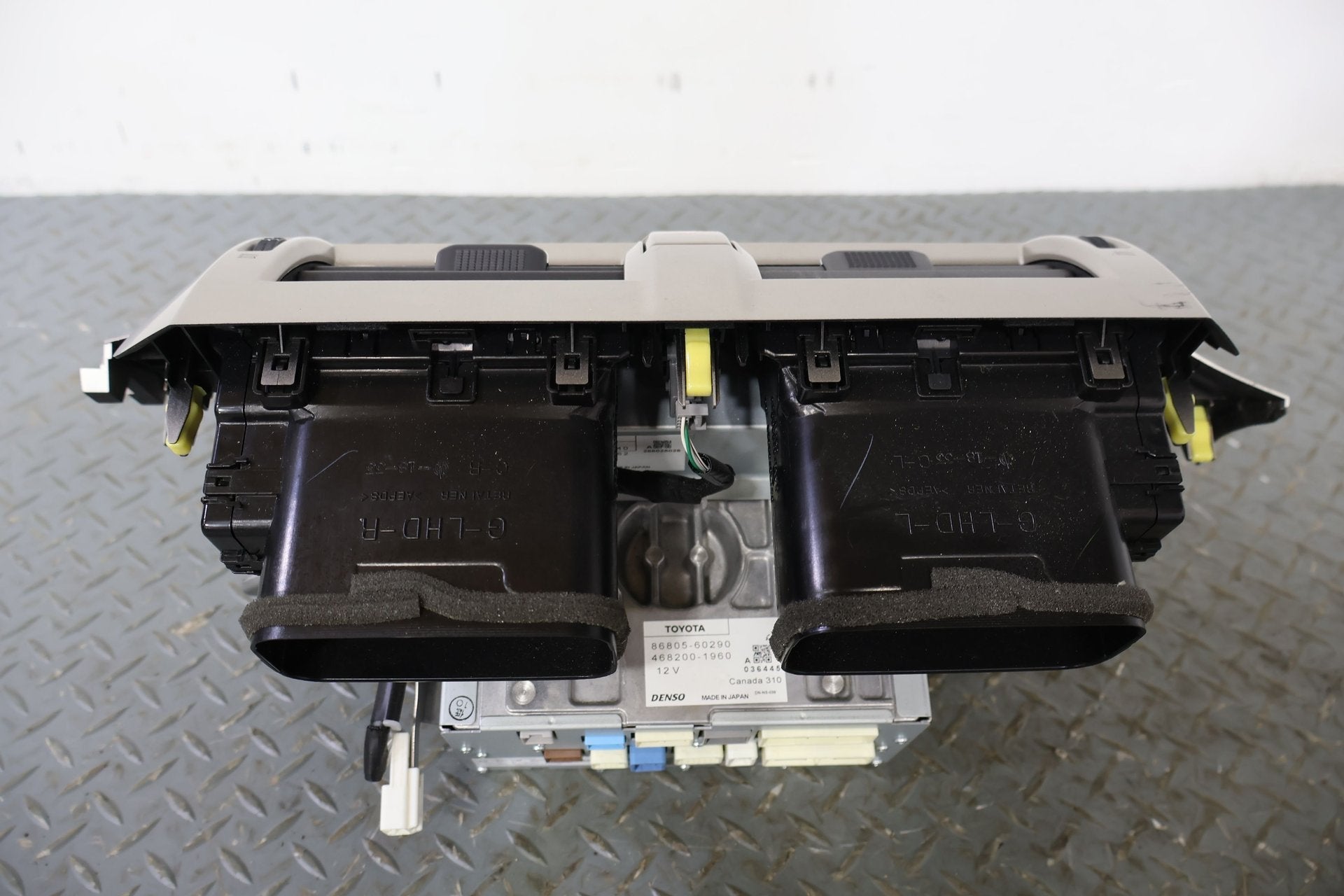 2010 Lexus GX460- Radio