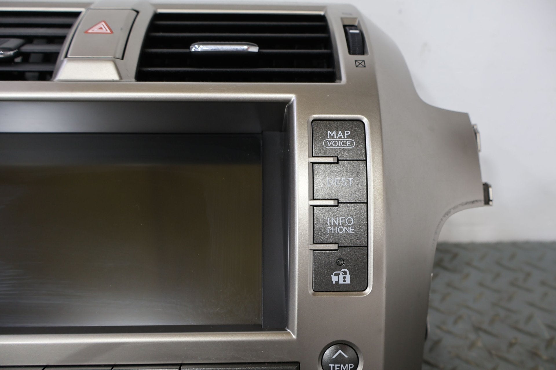2010 Lexus GX460- Radio