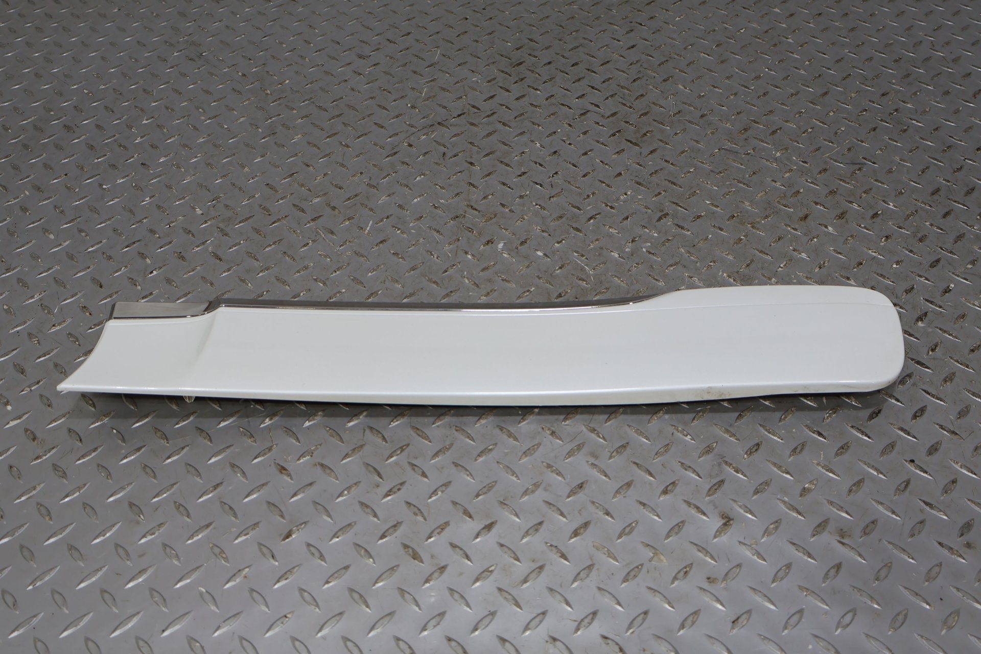 2010 Lexus GX460- REAR DOOR MOULDING