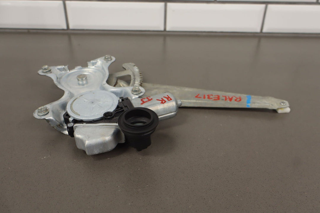 2010 Lexus GX460 - Right Rear Door Regulator