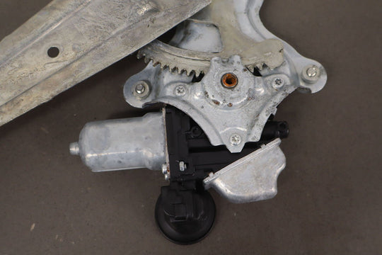 2010 Lexus GX460 - Right Rear Door Regulator