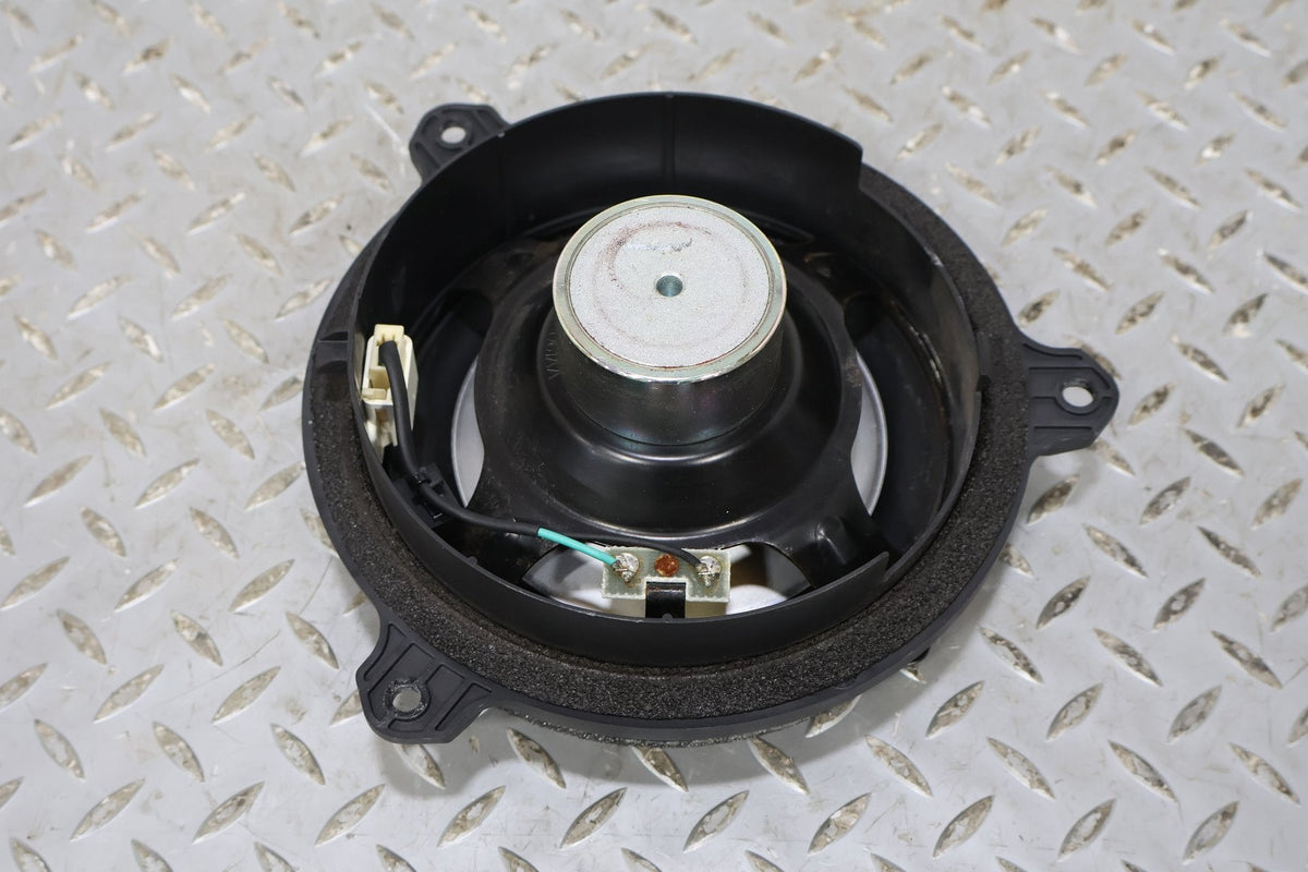 2010 Lexus GX460- Speakers