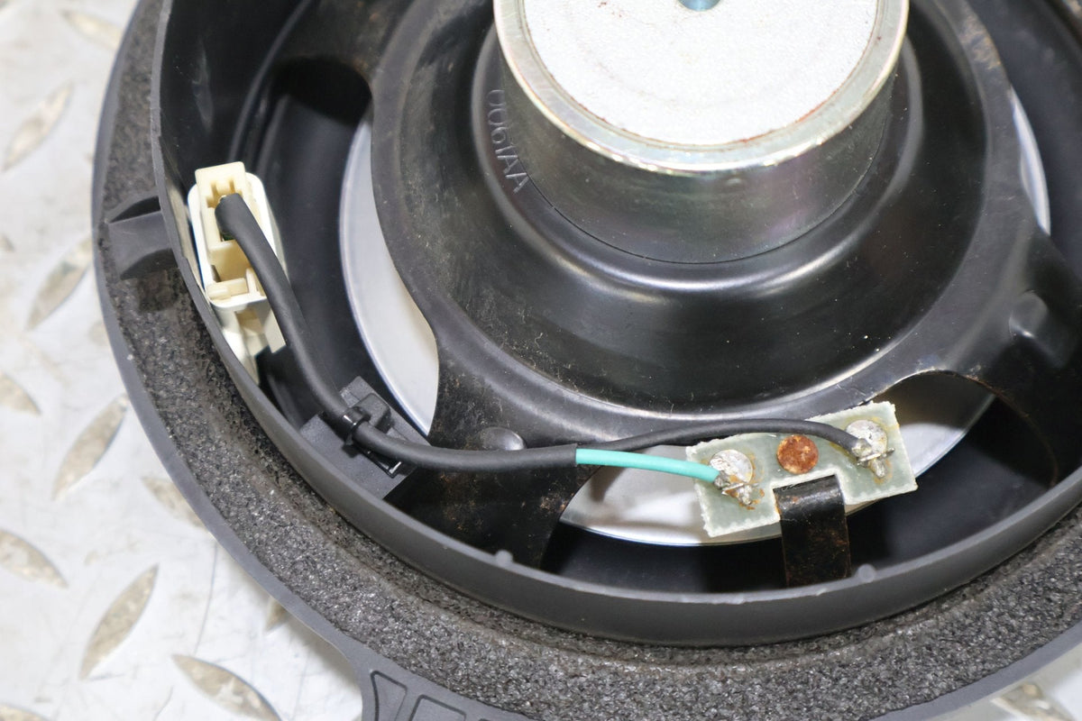 2010 Lexus GX460- Speakers