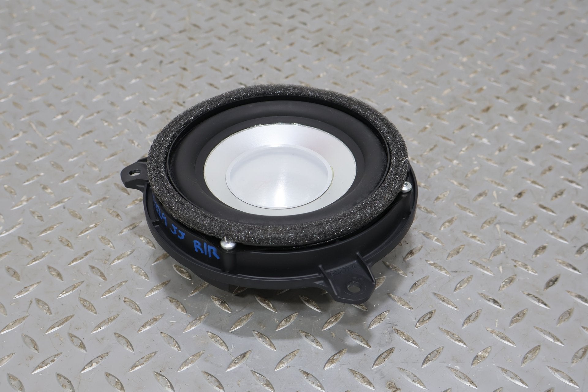 2010 Lexus GX460- Speakers