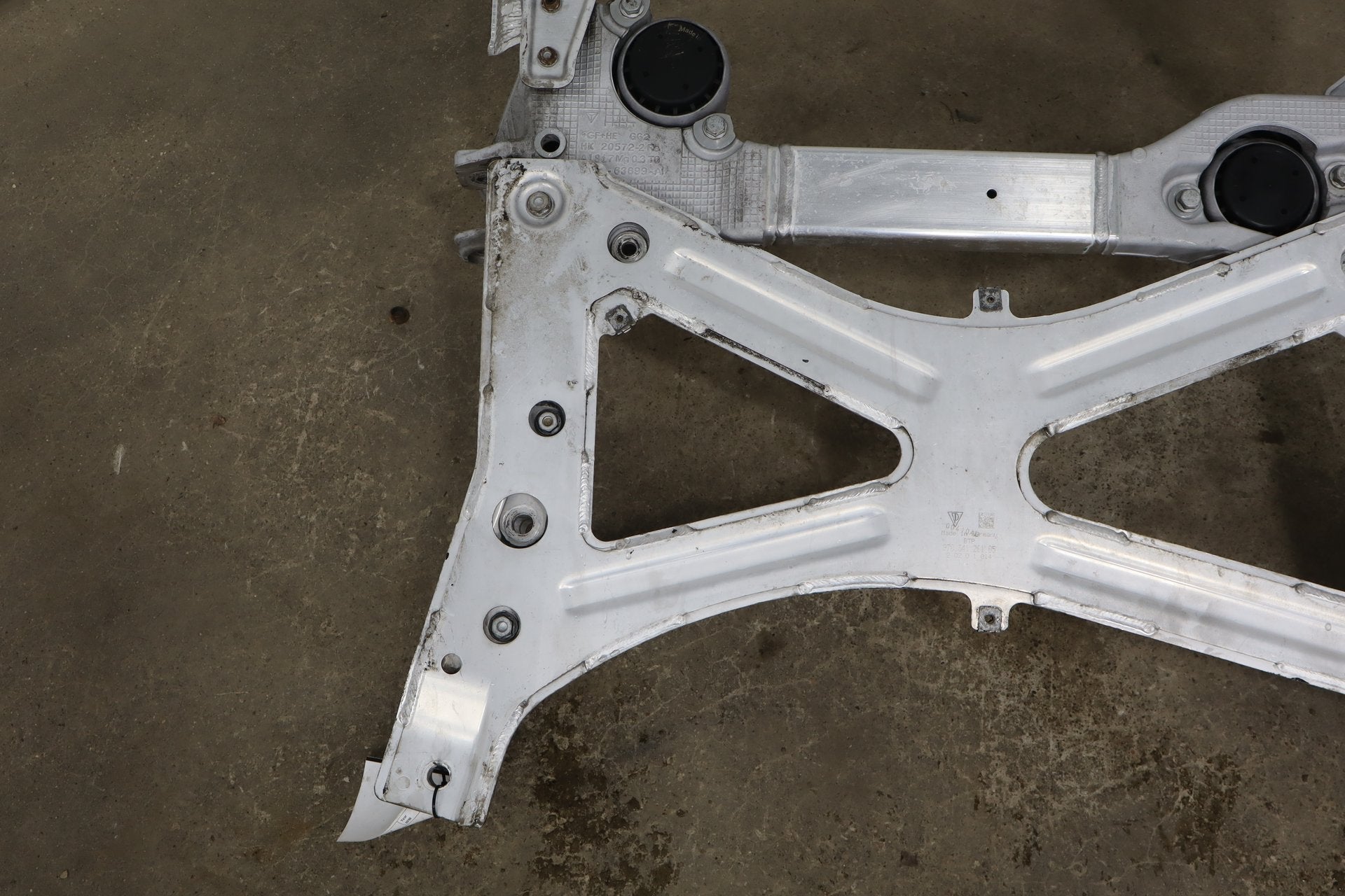 2010 Porsche Panamera 4 S Bare Front Suspension Crossmember