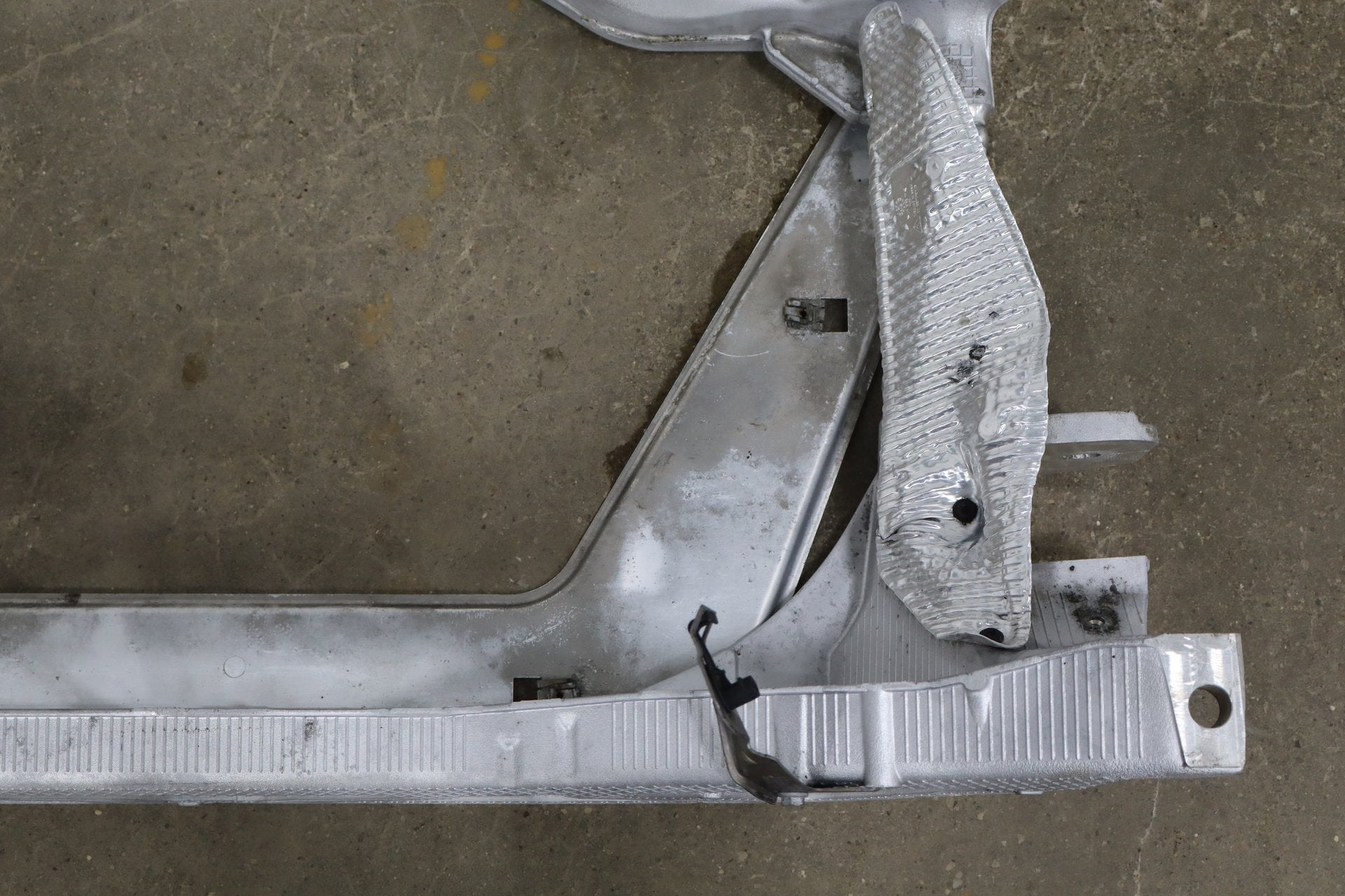 2010 Porsche Panamera 4 S Bare Front Suspension Crossmember
