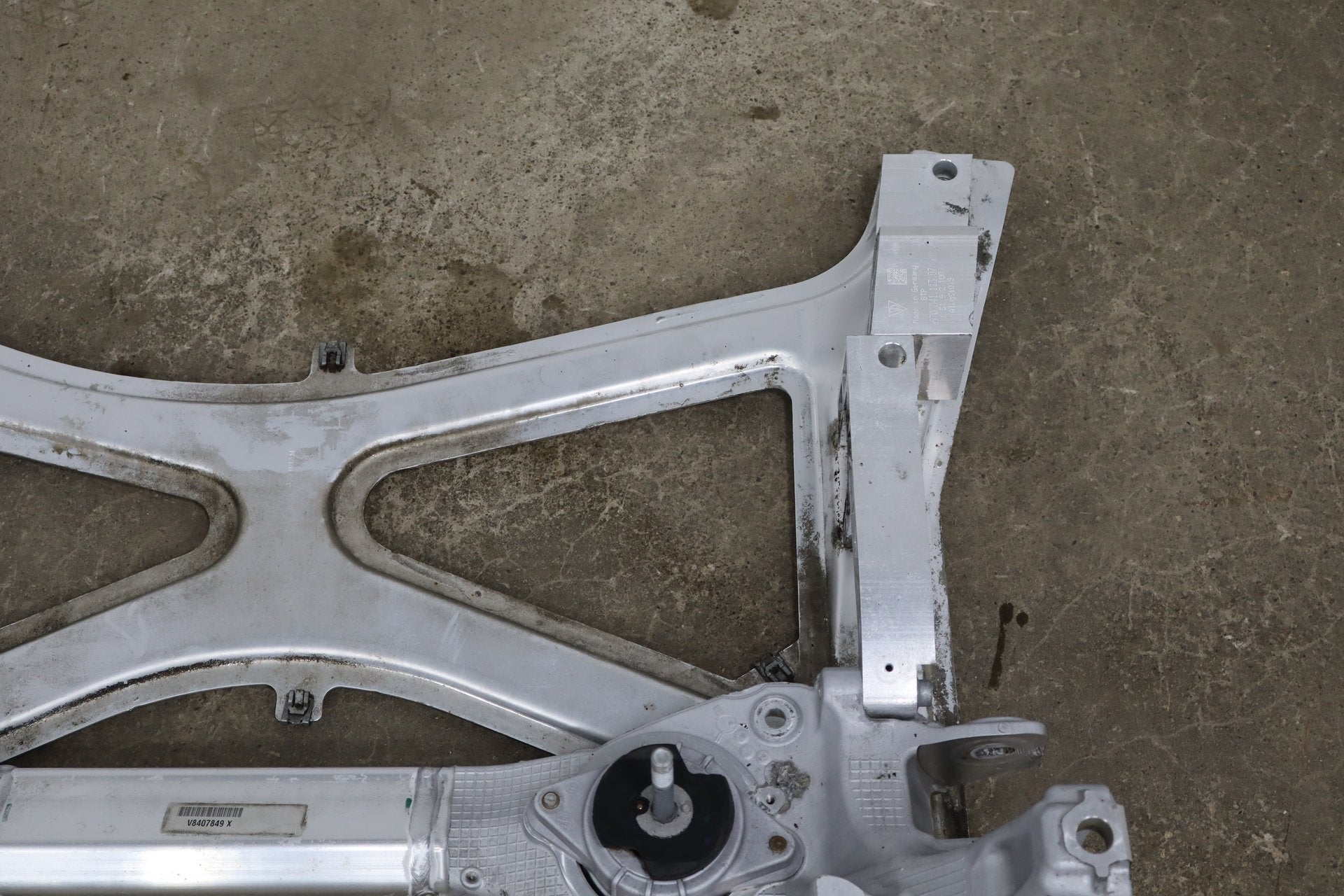 2010 Porsche Panamera 4 S Bare Front Suspension Crossmember