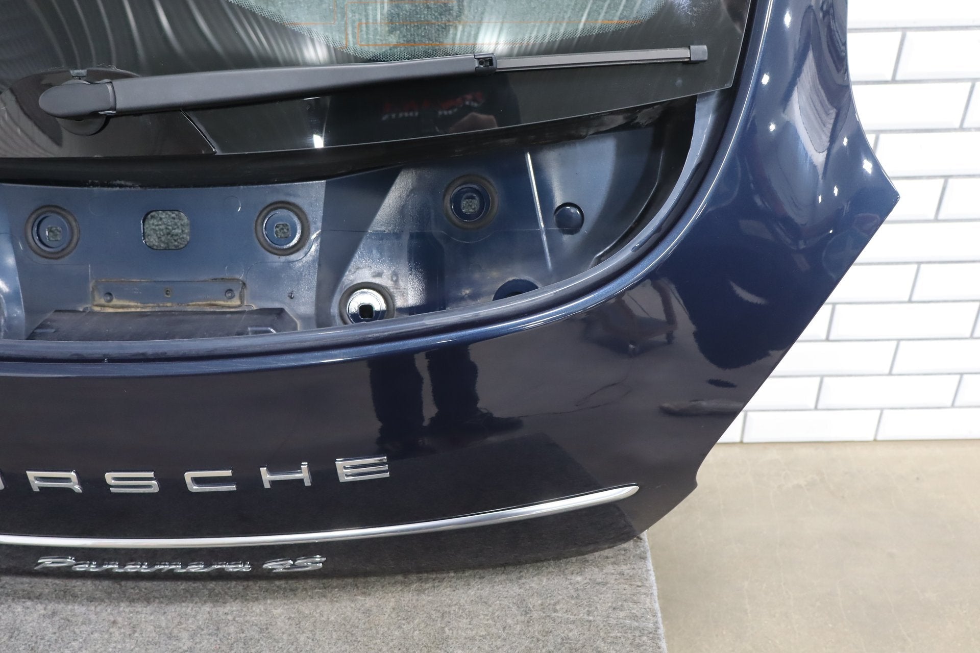 2010 Porsche Panamera 4 S Decklid/Tailgate Dark Blue Metallic N4