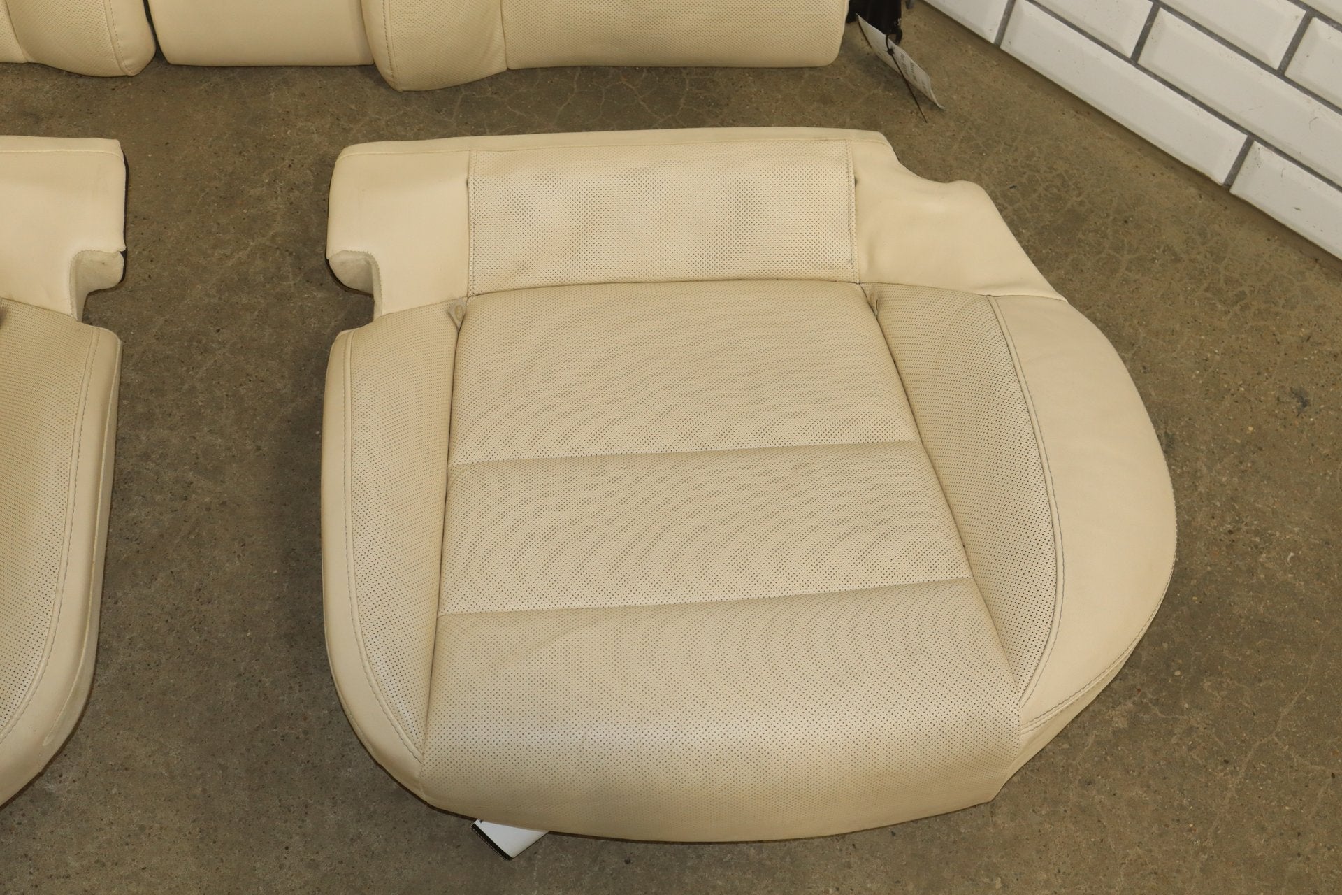 2010 Porsche Panamera 4 S Leather Seats Set Yachting Blue/ Cream BD