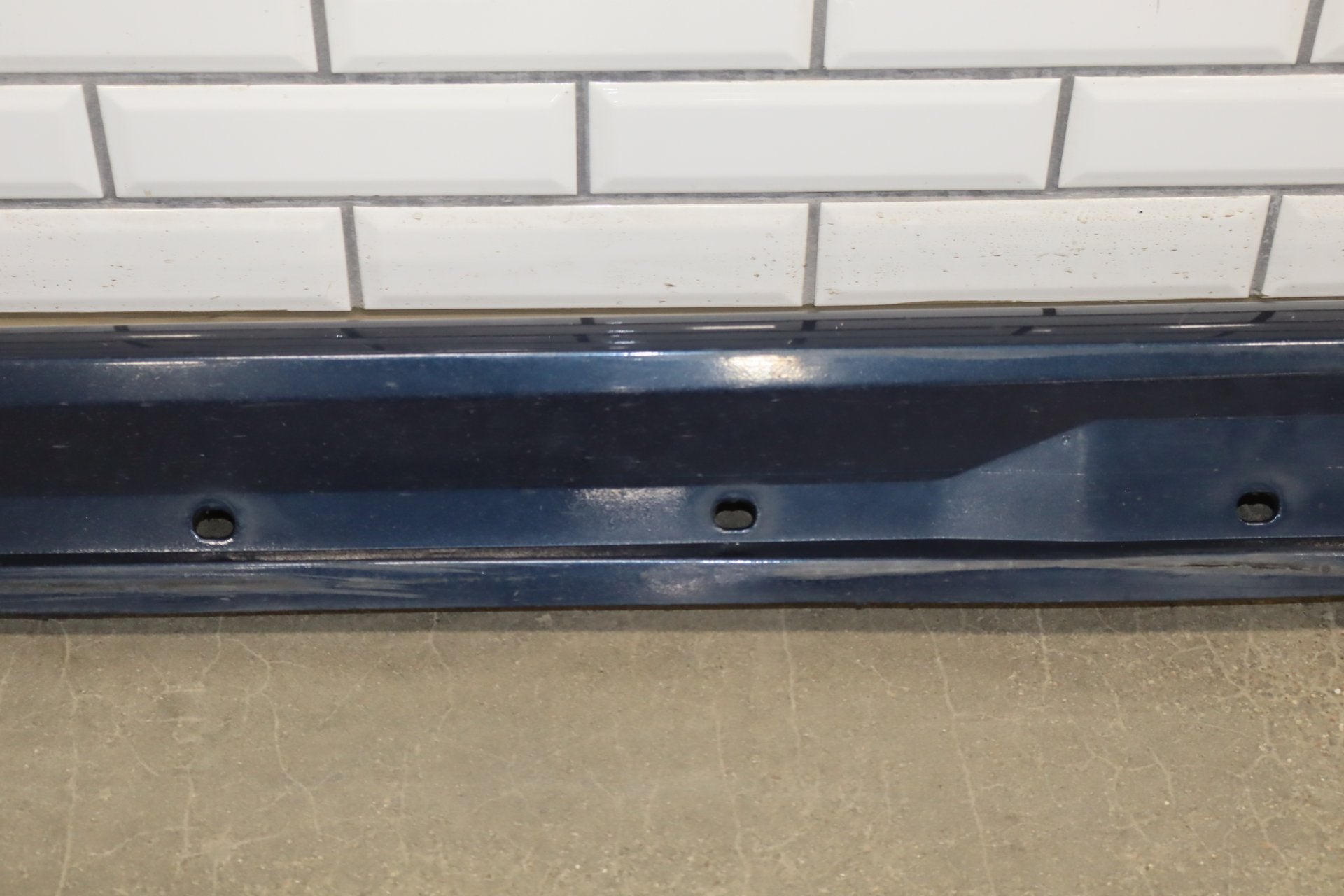 2010 Porsche Panamera 4 S Left Rocker Molding Dark Blue Metallic N4